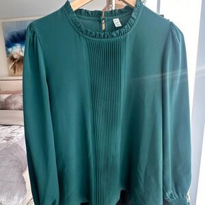 Elegant Green Women's Top
